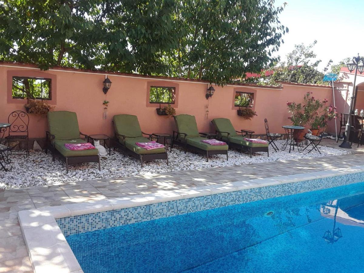 Villa Diana Apartments Szkopje Kültér fotó
